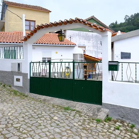 Casinha Da Eira Apartment *